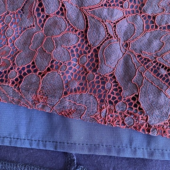 Truly Poppy Stitch Fix Lace Overlay Top Blouse - Picture 10 of 14
